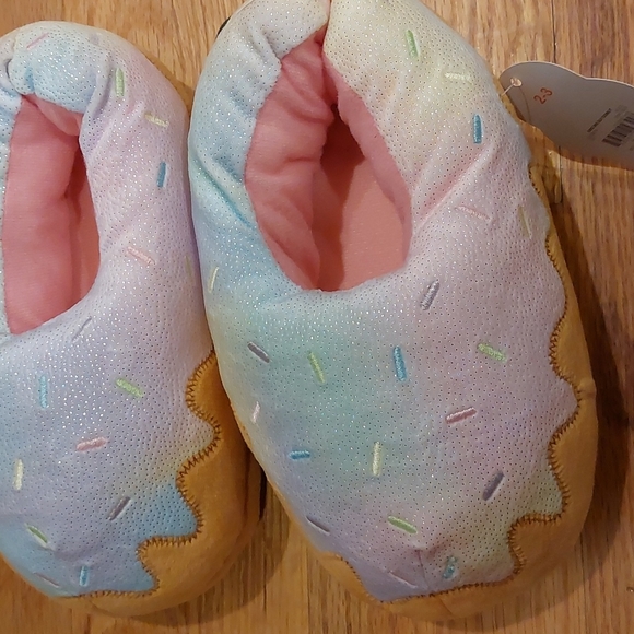 Wonder Nation Slippers - Picture 10 of 10